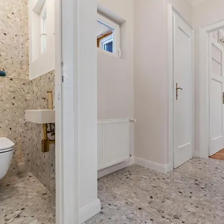 Lam Modern Art - Ac - Free Parking Apartment